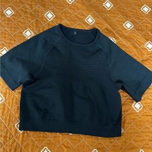 Alphalete Black Crop Top